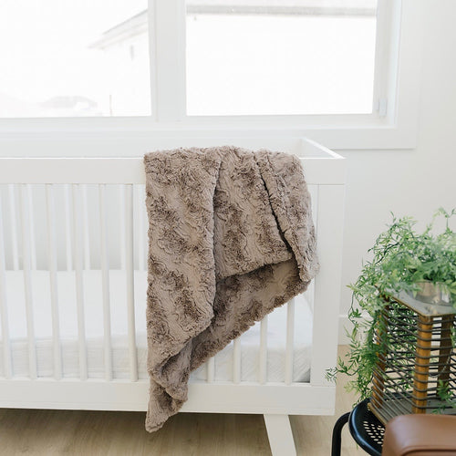 Basic Luxe Simply Taupe